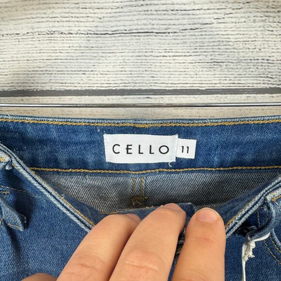 Cello Juniors High Rise Distressed Skinny Flare Boho Rodeo Jeans Size 11 - Picture 8 of 11